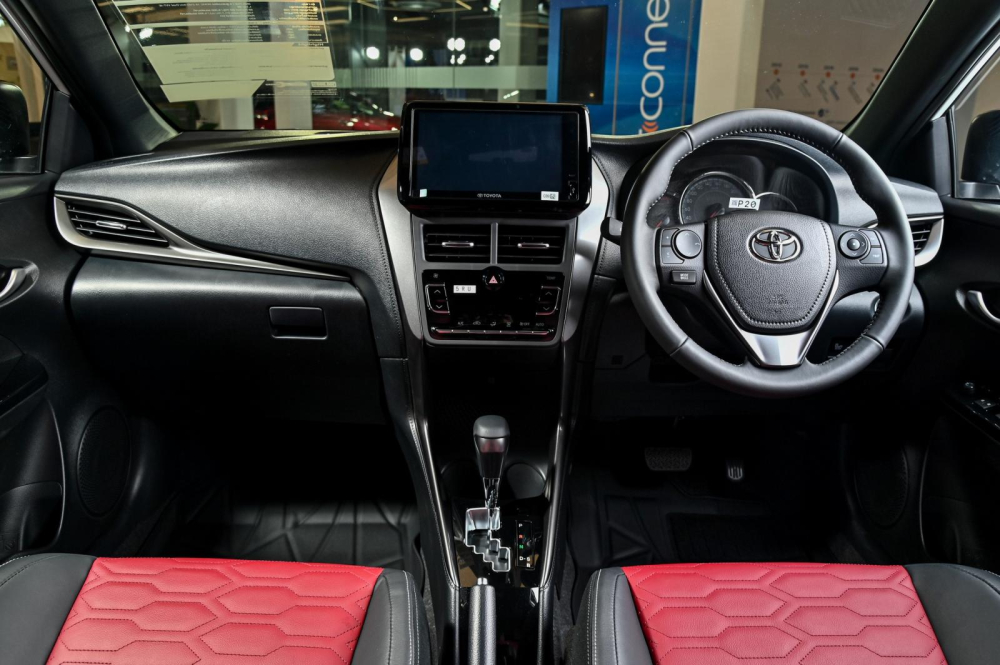 Nội thất của Toyota Yaris 2023 bản cao cấp