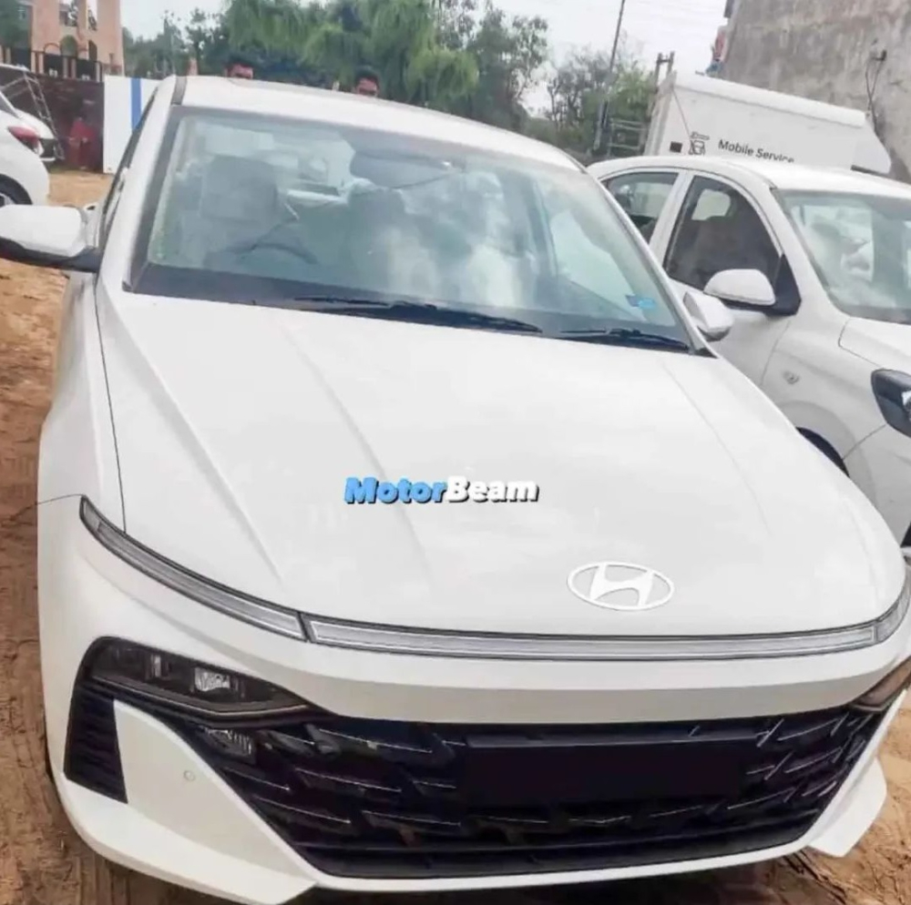 Hyundai Accent 2023 đã xuất hiện tại đại lý ở Ấn Độ