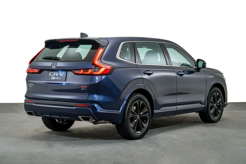 Xanh đậm Canyon River Blue là màu dành riêng cho Honda CR-V 2023 bản e:HEV RS 4WD