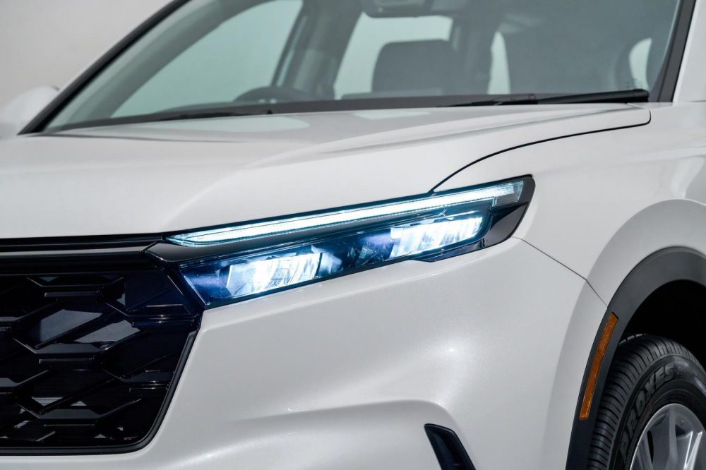 Đèn pha LED tích hợp dải đèn LED định vị ban ngày của Honda CR-V 2023