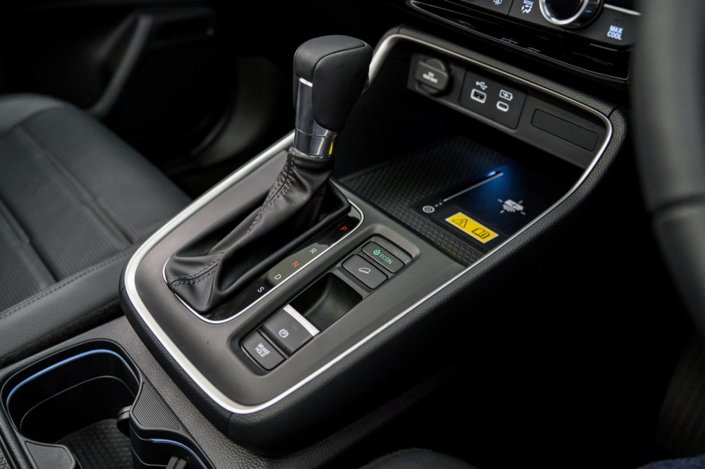 Phanh tay điện tử của Honda CR-V EL 4WD 2023