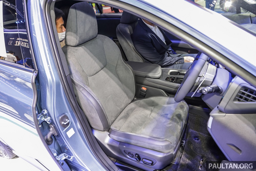 Ghế bọc da lộn của Lexus RZ 2023
