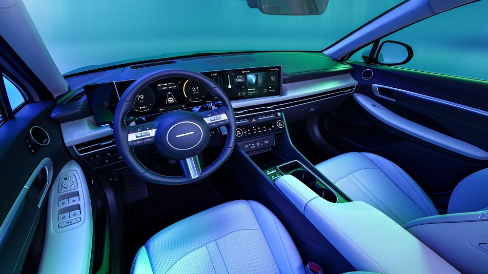 Hyundai Sonata 2024 có hệ thống đèn viền nội thất nhiều màu mới