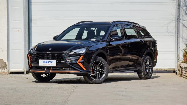 Còn đây là Dongfeng Fengshen Yixuan GS Mach Edition Còn đây là Dongfeng Fengshen Yixuan GS Mach Edition