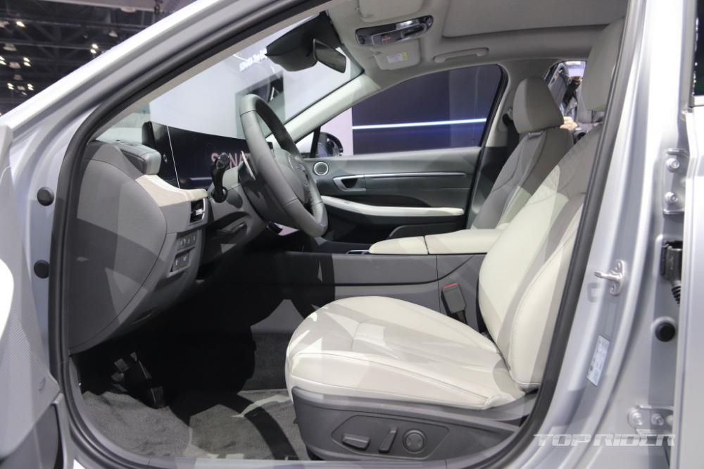 Ghế lái của Hyundai Sonata 2024