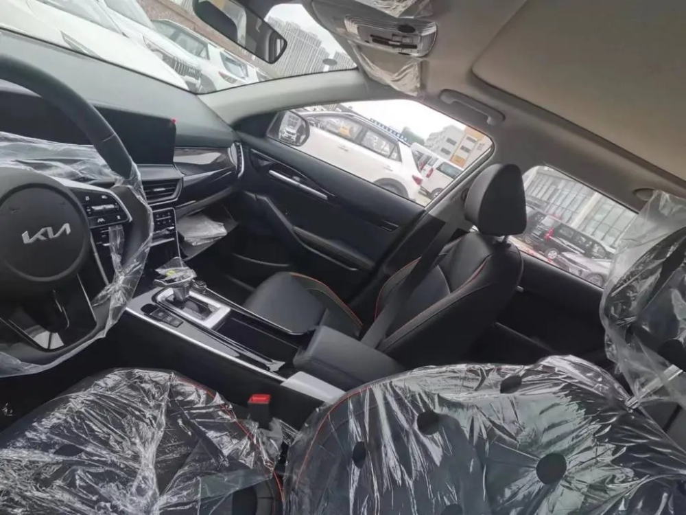 Kia Seltos 2023 tại Trung Quốc vẫn dùng cần số thông thường Kia Seltos 2023 tại Trung Quốc vẫn dùng cần số thông thường