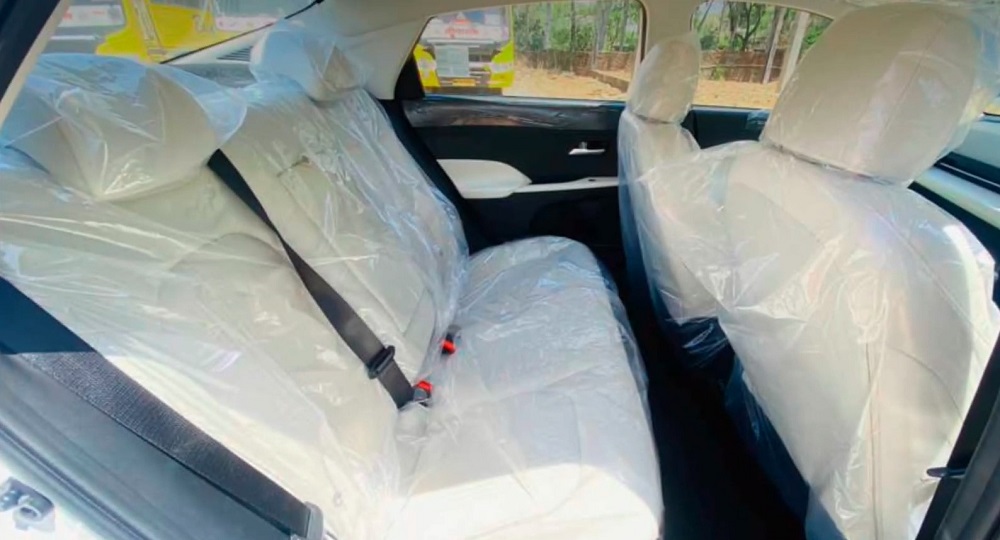 Hàng ghế sau của Hyundai Accent EX 2023 Hàng ghế sau của Hyundai Accent EX 2023