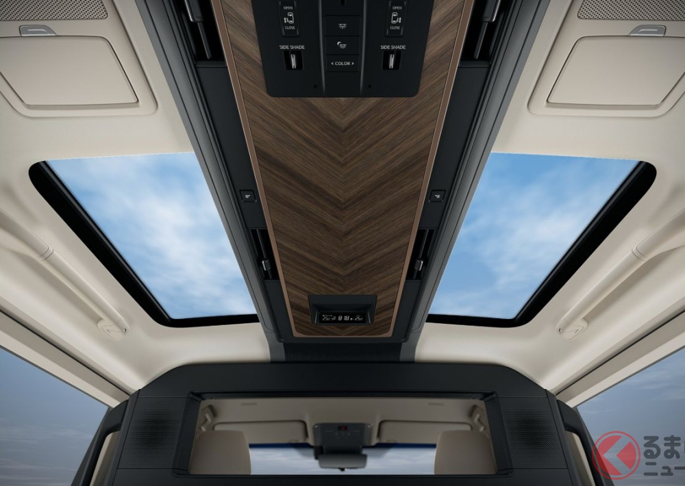 Cửa sổ trời đôi của Lexus LM 2023