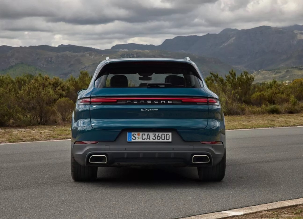 Porsche Cayenne 2024 có thêm đèn hậu LED mới