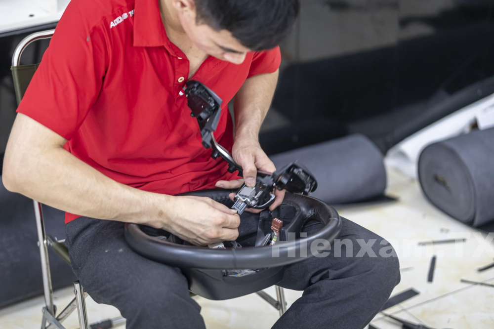 The function buttons on the steering wheel will be removed.