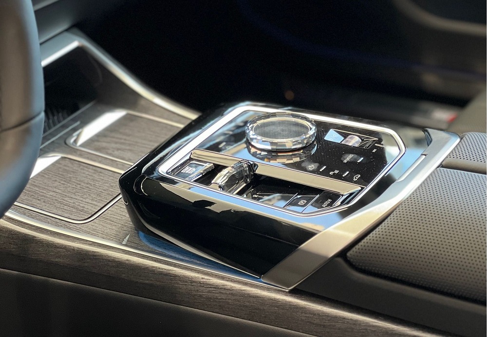 Cụm điều khiển trung tâm của BMW 7-Series 2023 