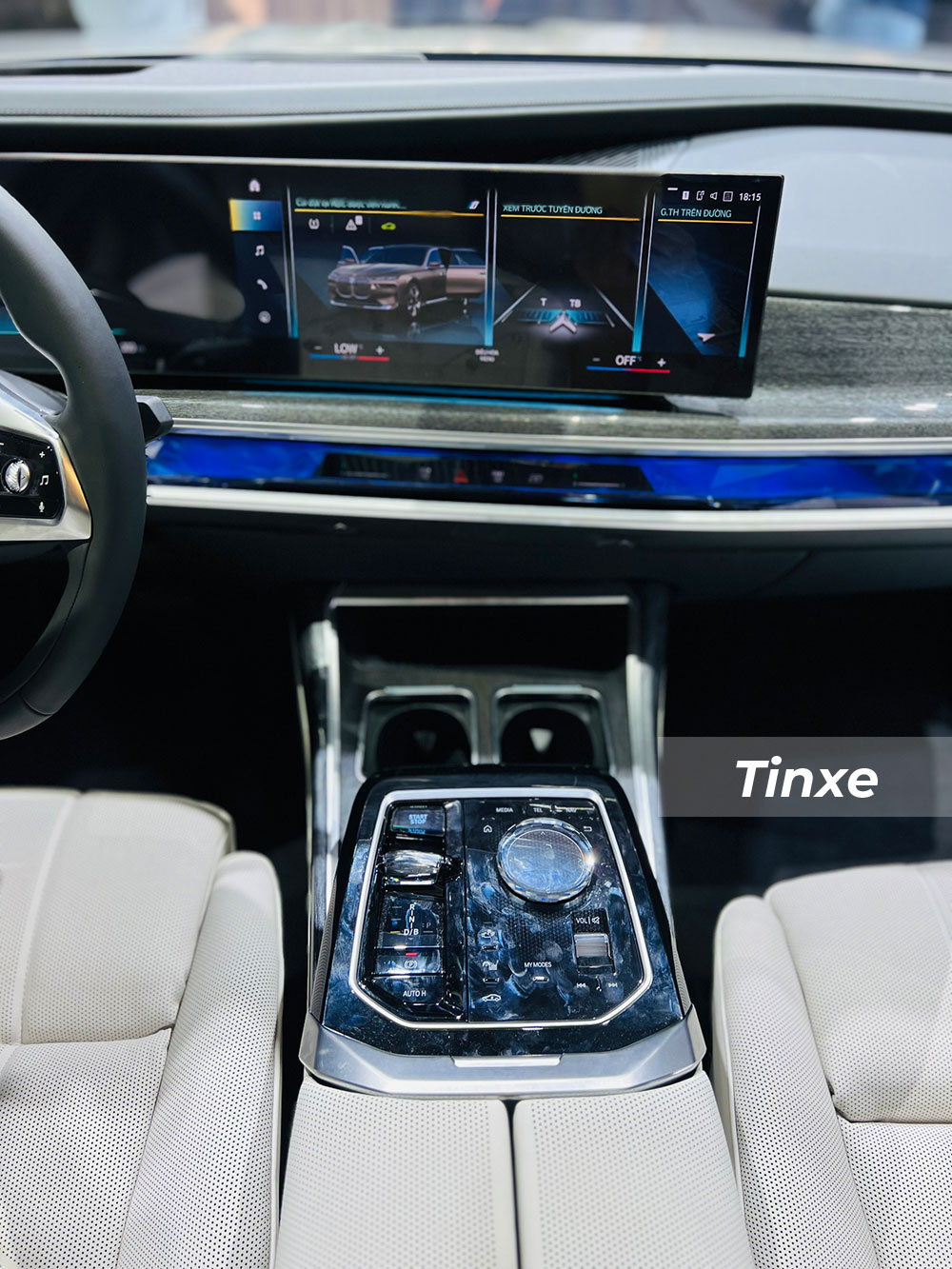Cụm điều khiển trung tâm của BMW i7 2023 Cụm điều khiển trung tâm của BMW i7 2023