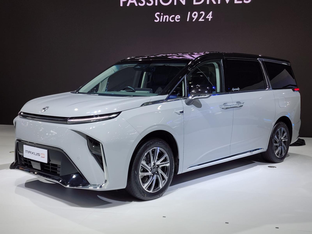 MPV chạy điện cỡ lớn Maxus 9 chính thức được chốt giá, trở thành xe đắt nhất của MG tại Thái Lan MPV chạy điện cỡ lớn Maxus 9 chính thức được chốt giá, trở thành xe đắt nhất của MG tại Thái Lan