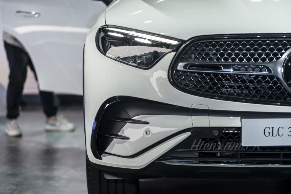 Mercedes-Benz GLC300 4matic được trang bị đèn chiếu sáng Digital Light thông minh Mercedes-Benz GLC300 4matic được trang bị đèn chiếu sáng Digital Light thông minh