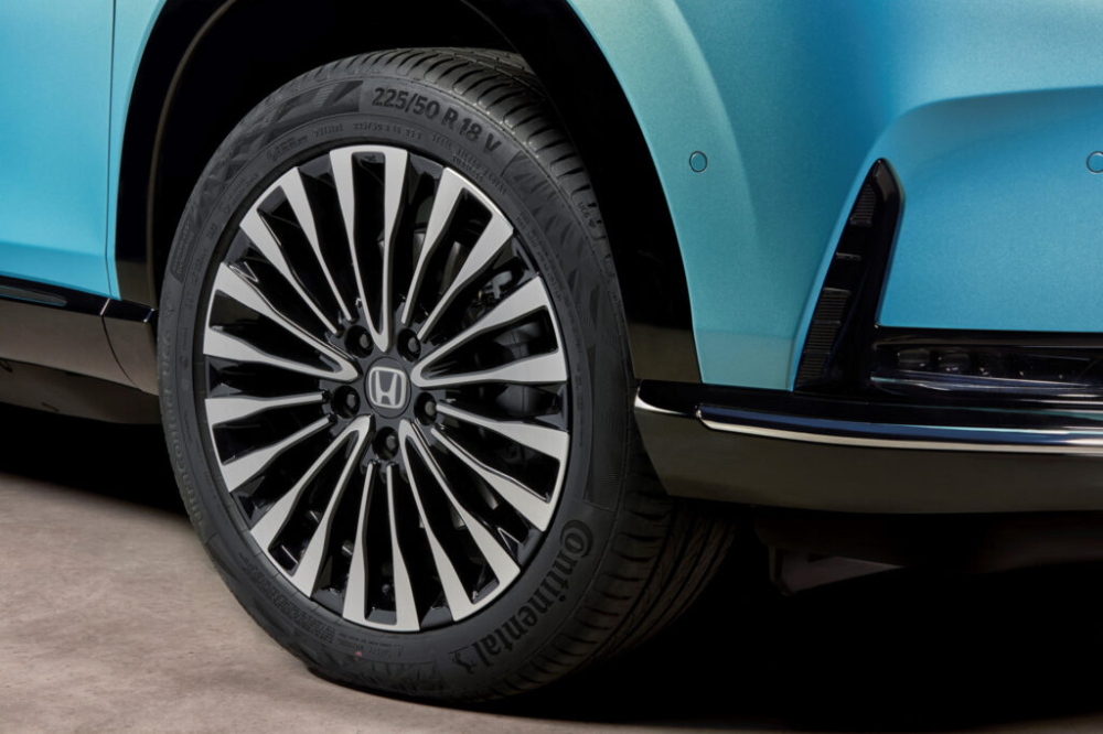 Vành 18 inch đa chấu của Honda e:Ny1 2023 Vành 18 inch đa chấu của Honda e:Ny1 2023