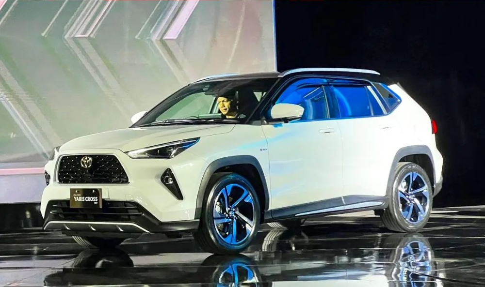 Toyota Yaris Cross 2023 có cả phiên bản hybrid