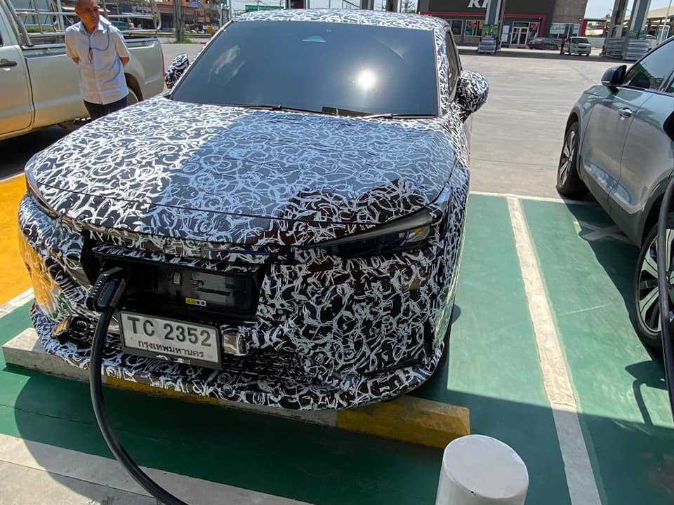 Honda HR-V phiên bản thuần điện chạy thử tại Đông Nam Á, bán ra trong năm nay Honda HR-V phiên bản thuần điện chạy thử tại Đông Nam Á, bán ra trong năm nay