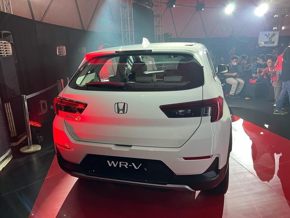 Honda WR-V E MT 2023 có thiết kế không khác gì bản E CVT Honda WR-V E MT 2023 có thiết kế không khác gì bản E CVT