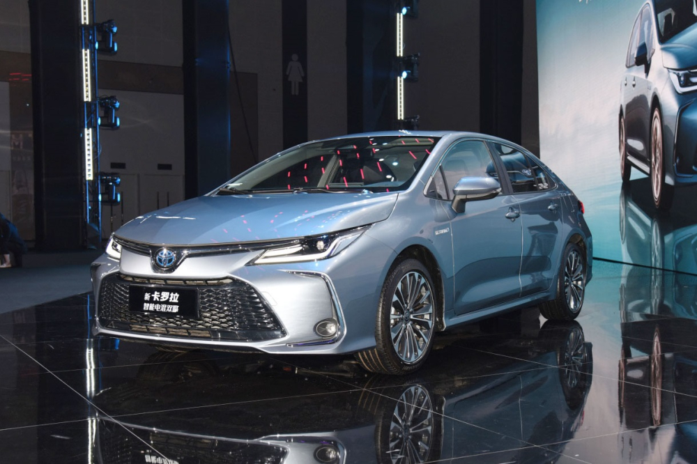 Toyota Corolla Altis 2023 được nâng cấp động cơ hybrid
