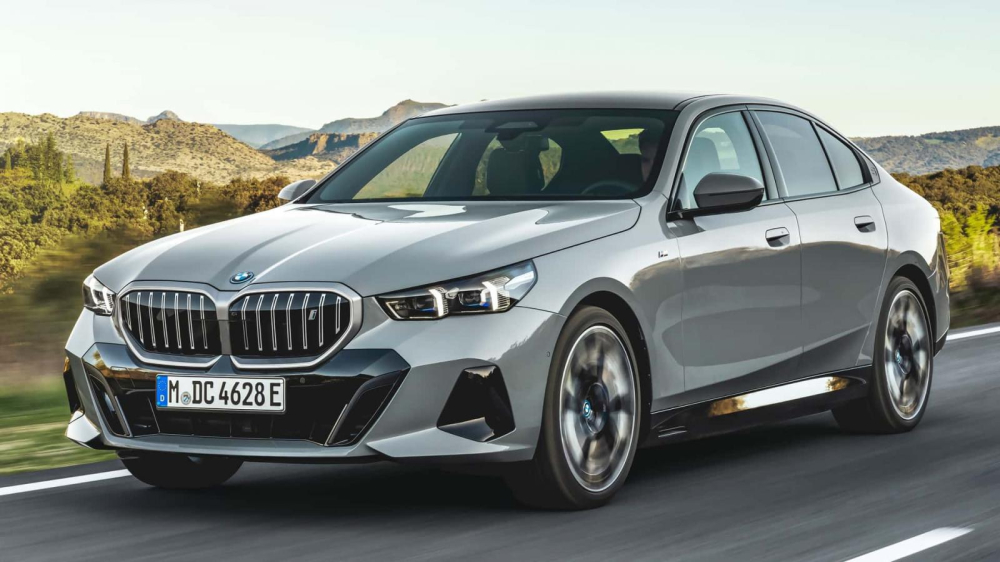 BMW i5 2024 ra mắt cùng với dòng 5-Series thế hệ mới