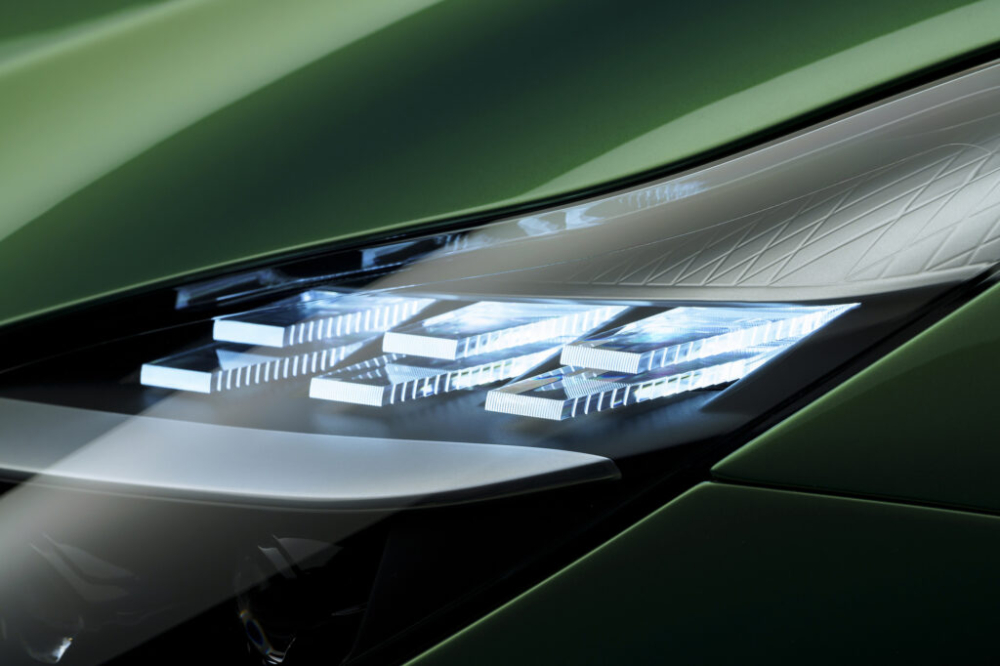 Đèn pha của Aston Martin DB12