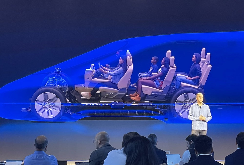 Hình ảnh hé lộ cấu hình ghế bên trong mẫu SUV điện 3 hàng ghế mới của Ford