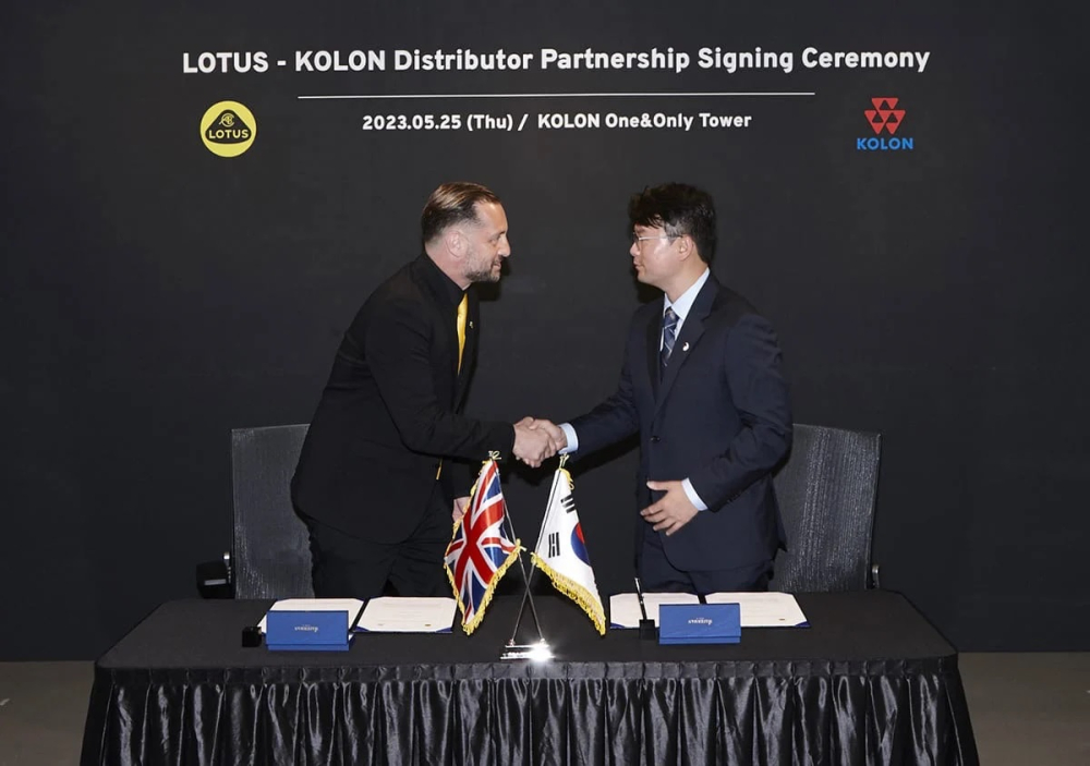 Lễ ký kết giữa Lotus và KMG ở Hàn Quốc