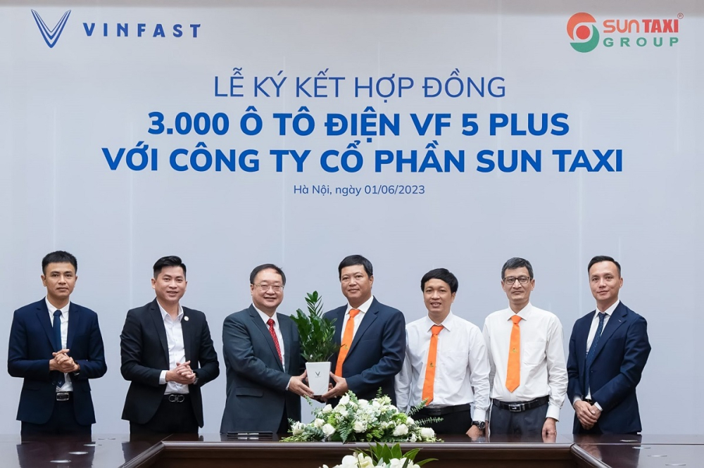 Sun Taxi mua 3.000 chiếc VinFast VF5 Plus để triển khai dịch vụ taxi điện