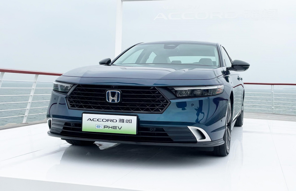 Honda Accord 2023 phiên bản tiêu thụ dưới 5 lít xăng/100 km chính thức được chốt giá tại thị trường sát cạnh Việt Nam Honda Accord 2023 phiên bản tiêu thụ dưới 5 lít xăng/100 km chính thức được chốt giá tại thị trường sát cạnh Việt Nam