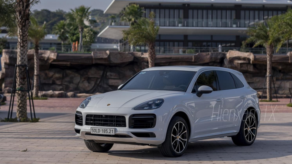 Porsche Cayenne S với gói kích hoạt thể thao Sport Chrono Package