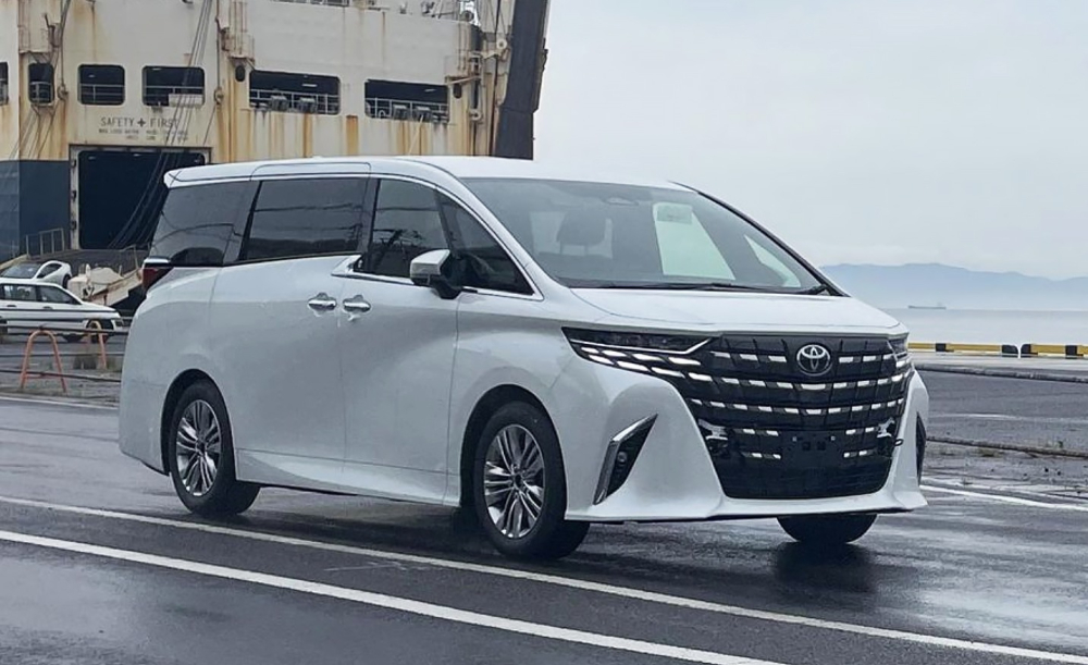 Toyota Alphard 2023 sẽ có 2 tùy chọn động cơ