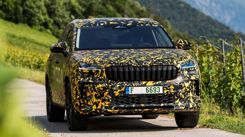 Skoda Kodiaq 2024 sở hữu lưới tản nhiệt màu đen và hệ thống đèn 2 tầng Skoda Kodiaq 2024 sở hữu lưới tản nhiệt màu đen và hệ thống đèn 2 tầng