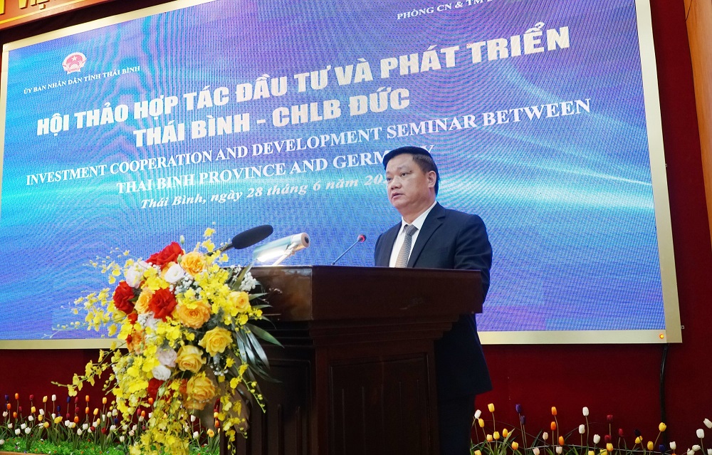 Ông Nguyễn Khắc Thận, Chủ tịch UBND tỉnh Thái Bình, phát biểu tại Hội thảo Ông Nguyễn Khắc Thận, Chủ tịch UBND tỉnh Thái Bình, phát biểu tại Hội thảo