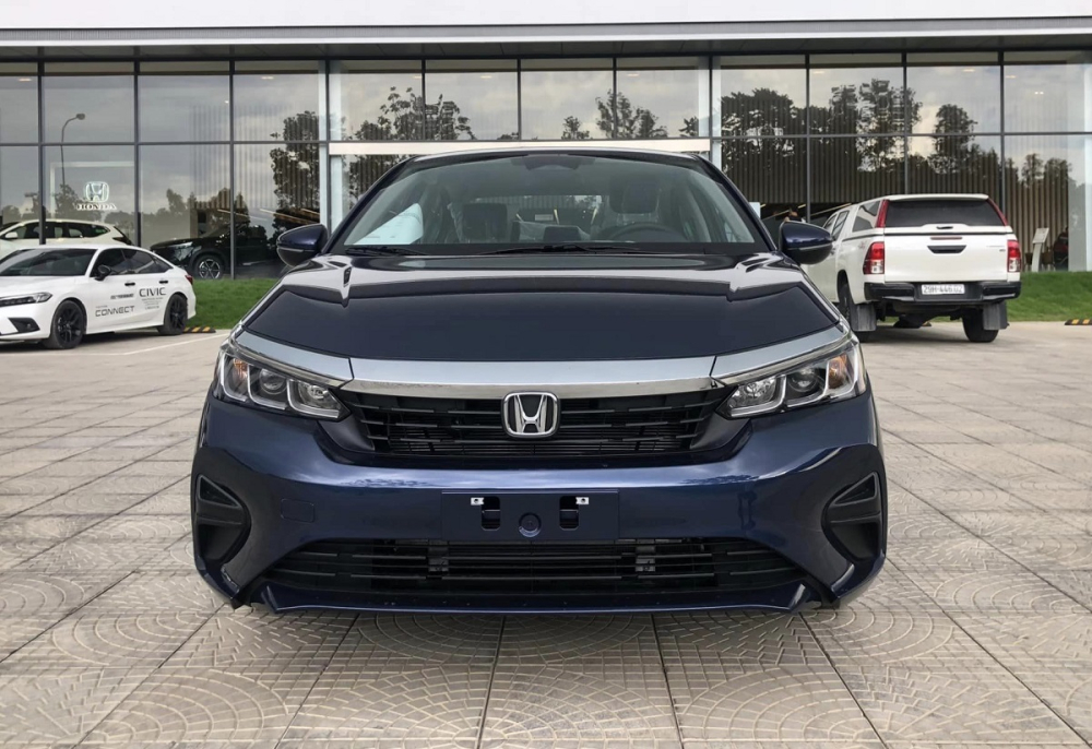 Cận cảnh đầu xe của Honda City 2023 bản L Cận cảnh đầu xe của Honda City 2023 bản L