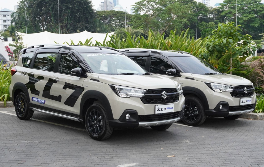 Suzuki XL7 Hybrid 2023 bán chạy như tôm tươi tại Indonesia