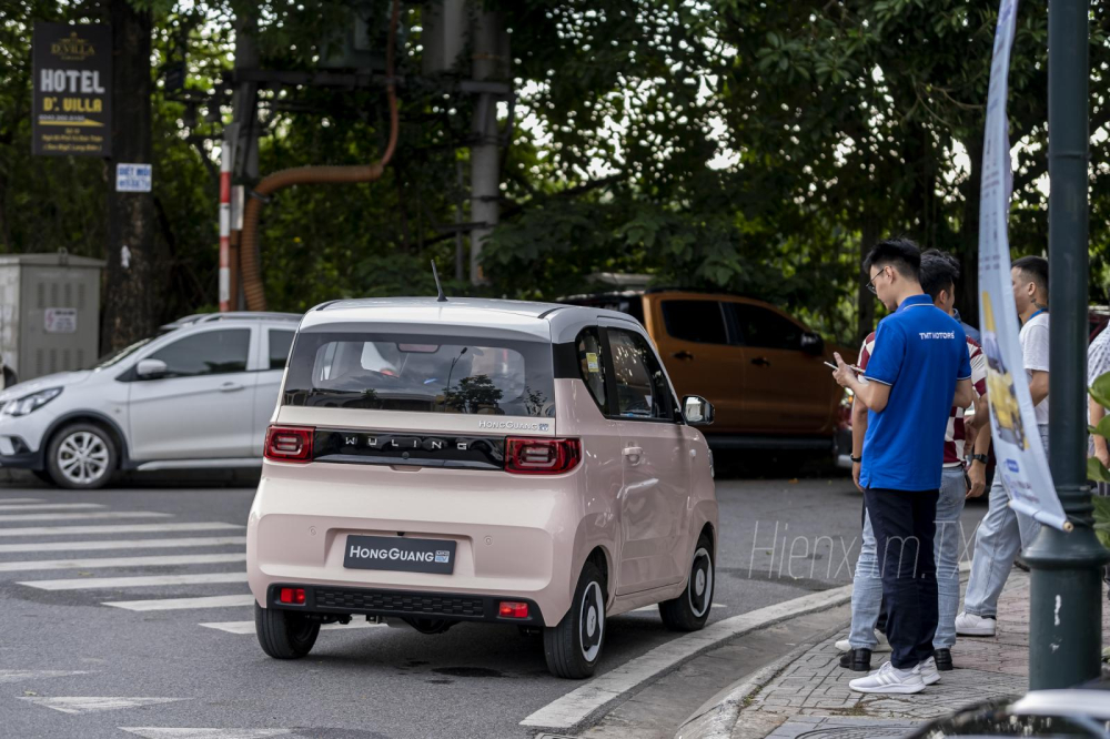 Còn quá nhiều khó khăn để Wuling Hongguang MiniEV khi tiếp cận thị trường Việt. Còn quá nhiều khó khăn để Wuling Hongguang MiniEV khi tiếp cận thị trường Việt.