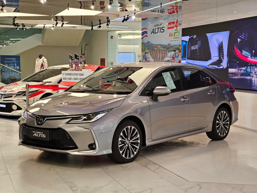 Toyota Corolla Altis 2023 bản 1.8 Sport ở Thái Lan Toyota Corolla Altis 2023 bản 1.8 Sport ở Thái Lan