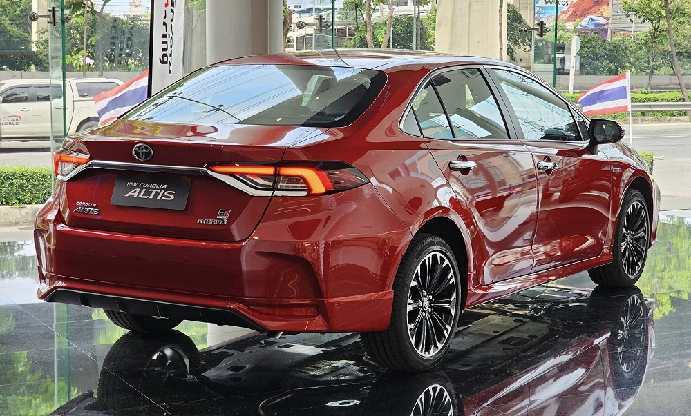 Toyota Corolla Altis 2023 bản HEV GR Sport ở Thái Lan Toyota Corolla Altis 2023 bản HEV GR Sport ở Thái Lan