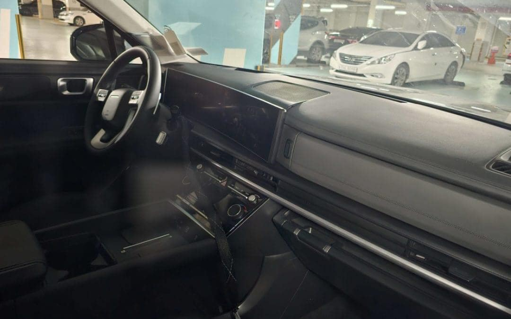 Nội thất của Hyundai Santa Fe 2024 bản thấp