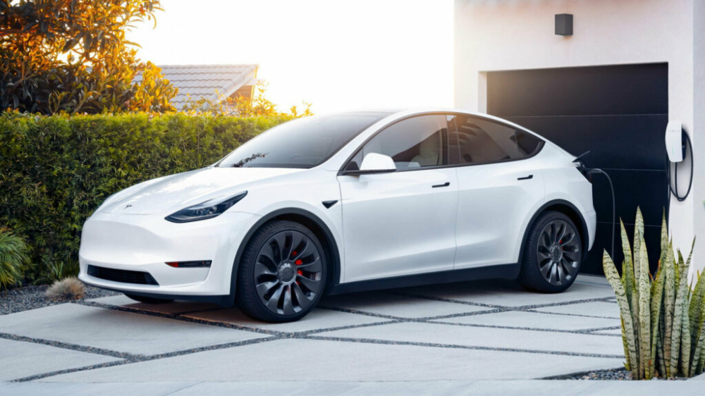 Tesla Model Y là mẫu xe bán chạy nhất tại châu Âu trong nửa đầu năm nay