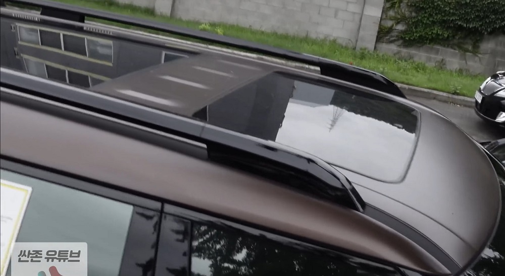 Hyundai Santa Fe 2024 còn có cửa sổ trời toàn cảnh 2 mảnh