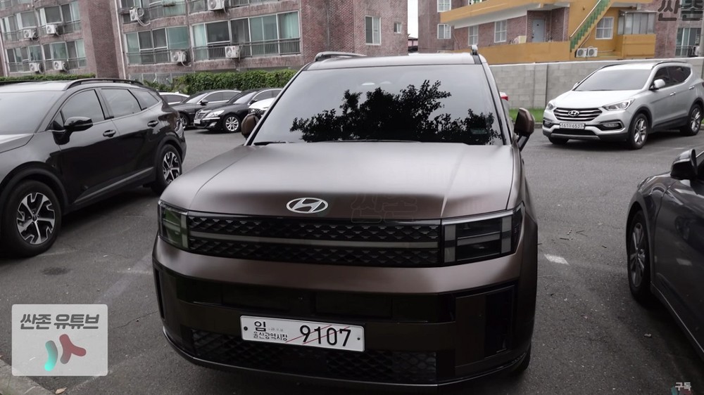 Hyundai Santa Fe 2024 màu nâu nhám Hyundai Santa Fe 2024 màu nâu nhám