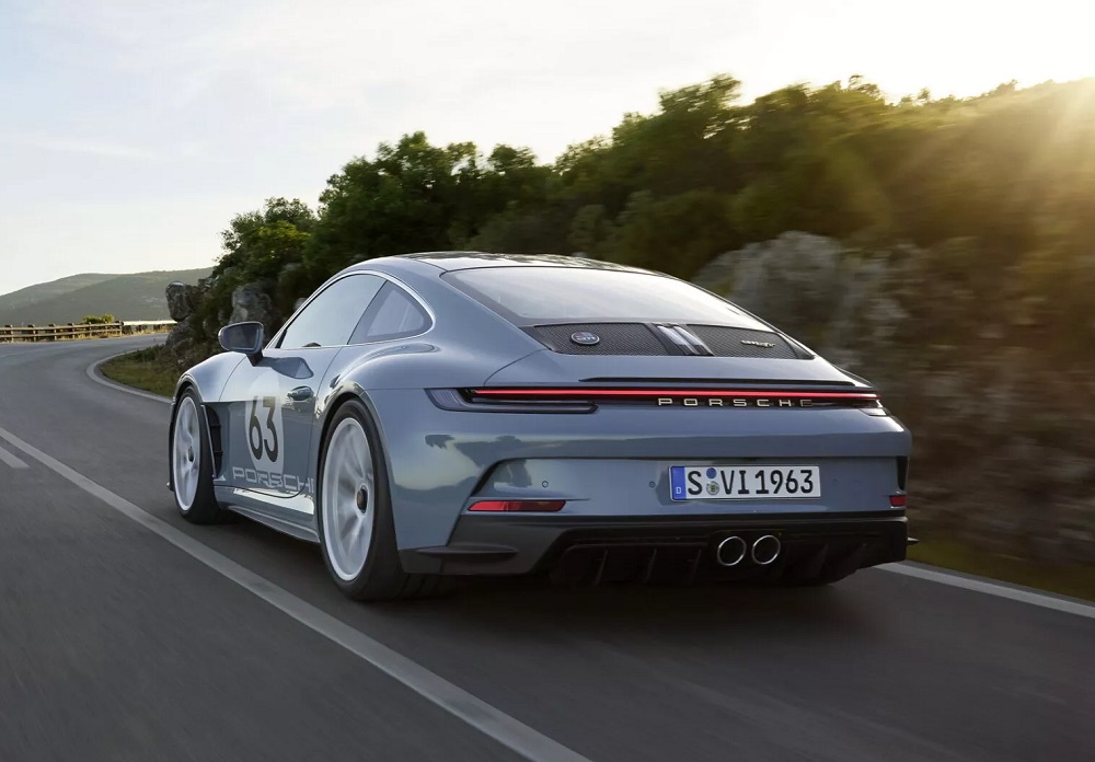 Porsche 911 S/T 2024 - xe thể thao số sàn siêu nhẹ Porsche 911 S/T 2024 - xe thể thao số sàn siêu nhẹ