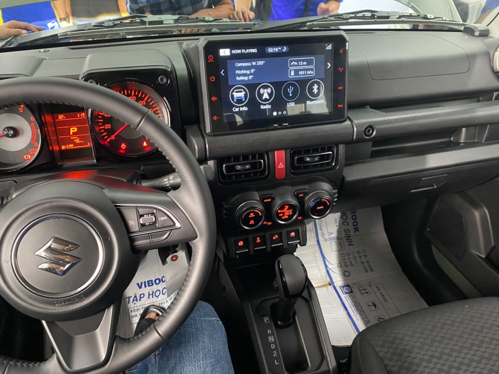 Suzuki Jimny còn có màn hình cảm ứng trung tâm 7 inch