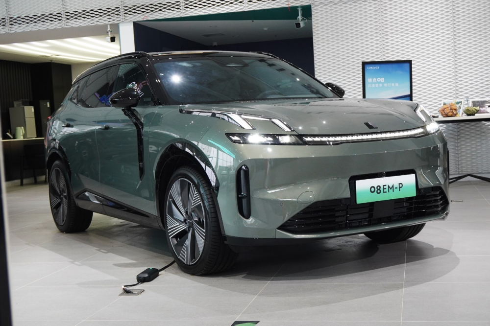 Lynk & Co 08 chính thức được mở bán với giá từ 720 triệu đồng