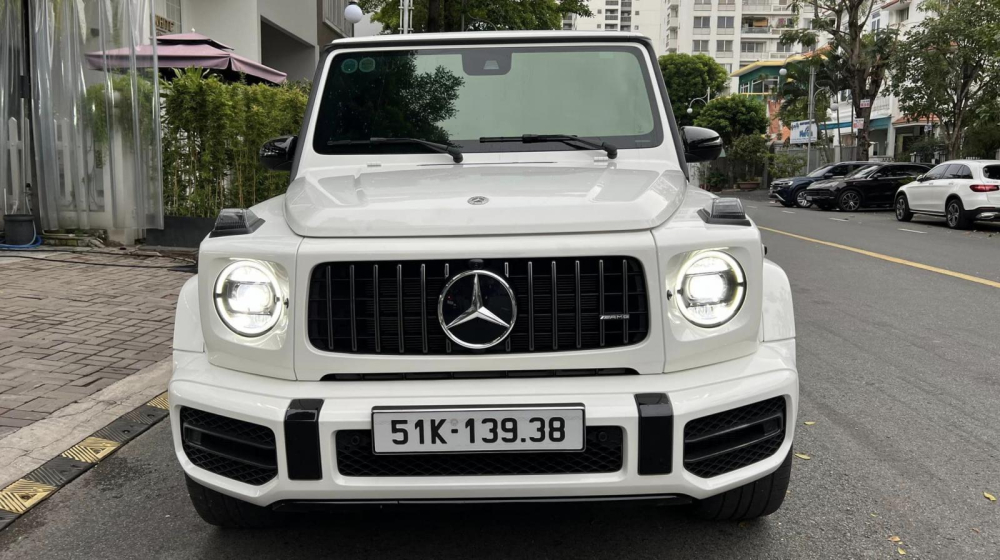 Showroom chốt giá "thách cưới" tận 11 tỷ đồng cho Mercedes-AMG G63 của Hiền Hồ, xe của người nổi tiếng nên giá không rẻ