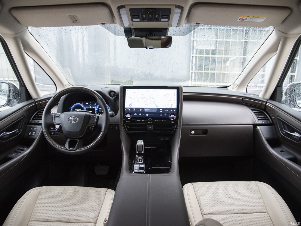 "Chuyên cơ mặt đất" Toyota Alphard 2024 được nhận cọc tại Việt Nam, giao xe vào cuối năm, giá trên 4 tỷ đồng