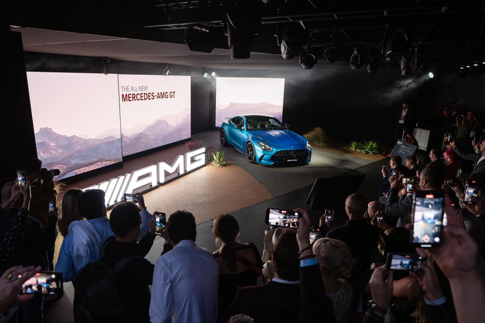 Mercedes-AMG GT 2024 trình làng, phả hơi nóng lên Porsche 911 Mercedes-AMG GT 2024 trình làng, phả hơi nóng lên Porsche 911