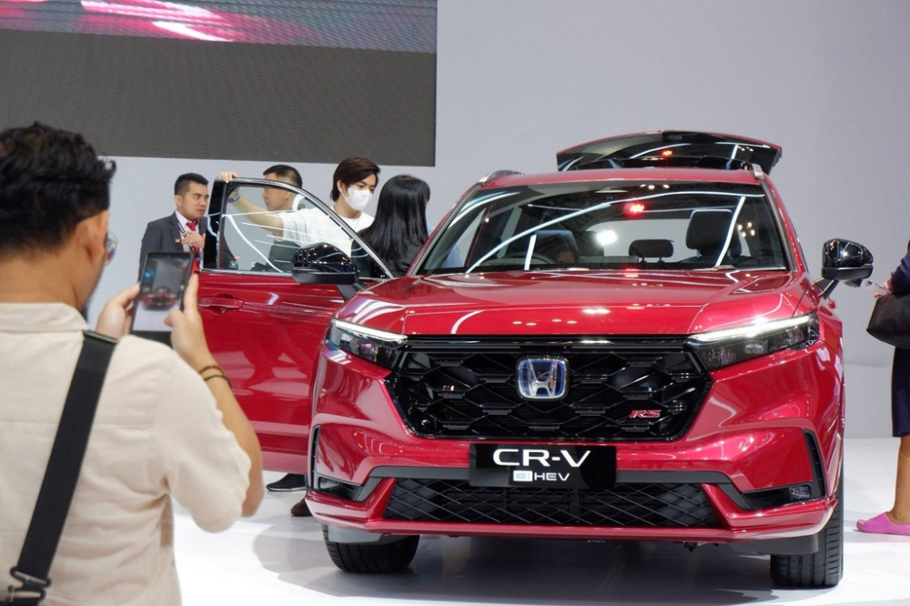 Bị chê giá cao nhưng Honda CR-V 2023 vẫn bán chạy như tôm tươi sau 10 ngày ra mắt