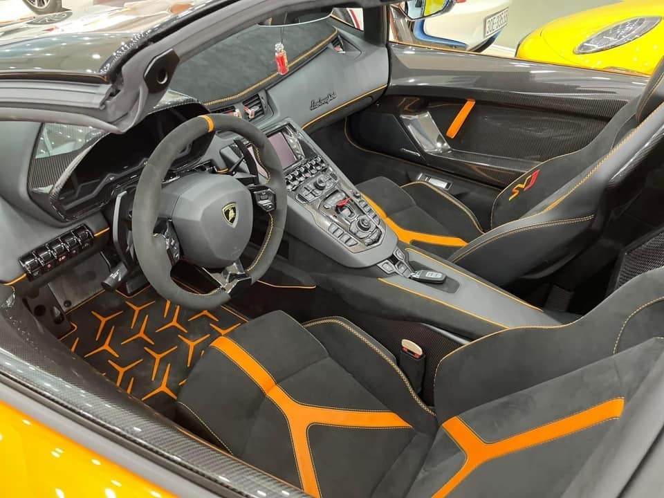 Lamborghini Aventador SVJ Roadster có giá bán ra sao tại Việt Nam? Giảm tận 6 tỷ đồng vì không ai mua?